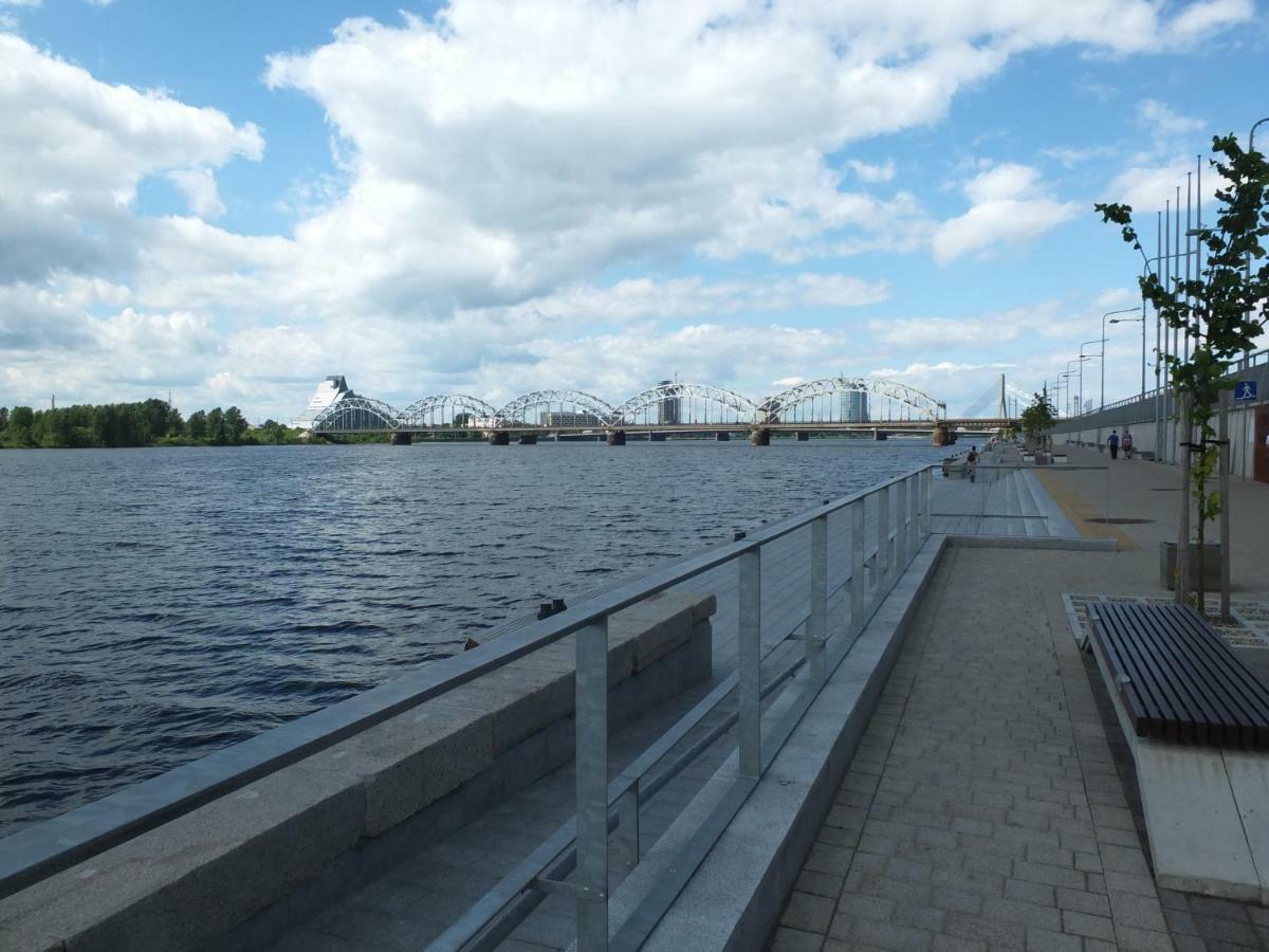Riverside Promenade Apartment Riga Ngoại thất bức ảnh